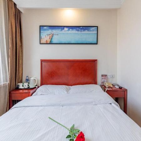 Greentree Inn Liaoning Dalian Development Zone Jinma Road Pedestrian Street Express Hotel Exterior photo