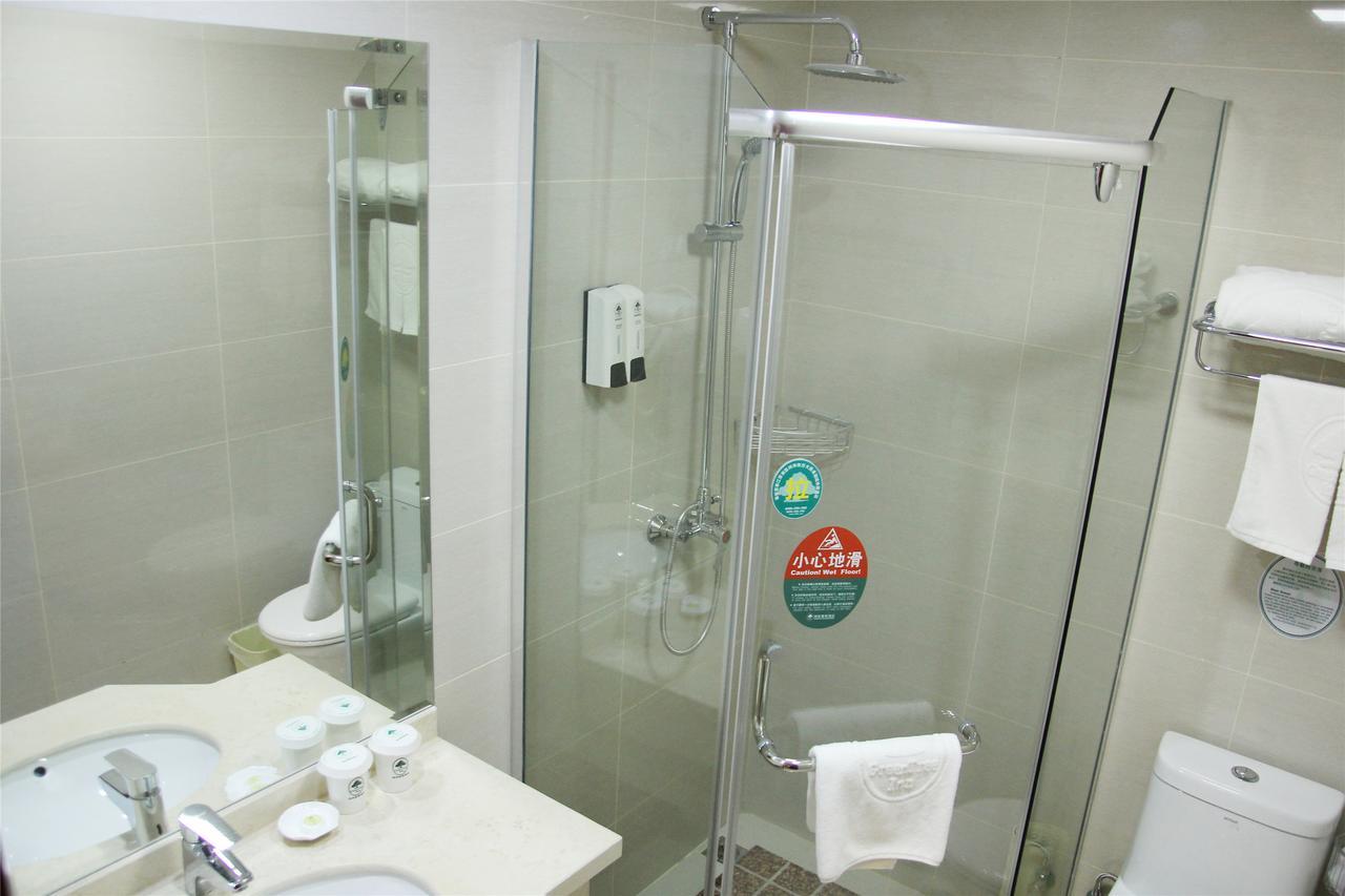 Greentree Inn Liaoning Dalian Development Zone Jinma Road Pedestrian Street Express Hotel Room photo