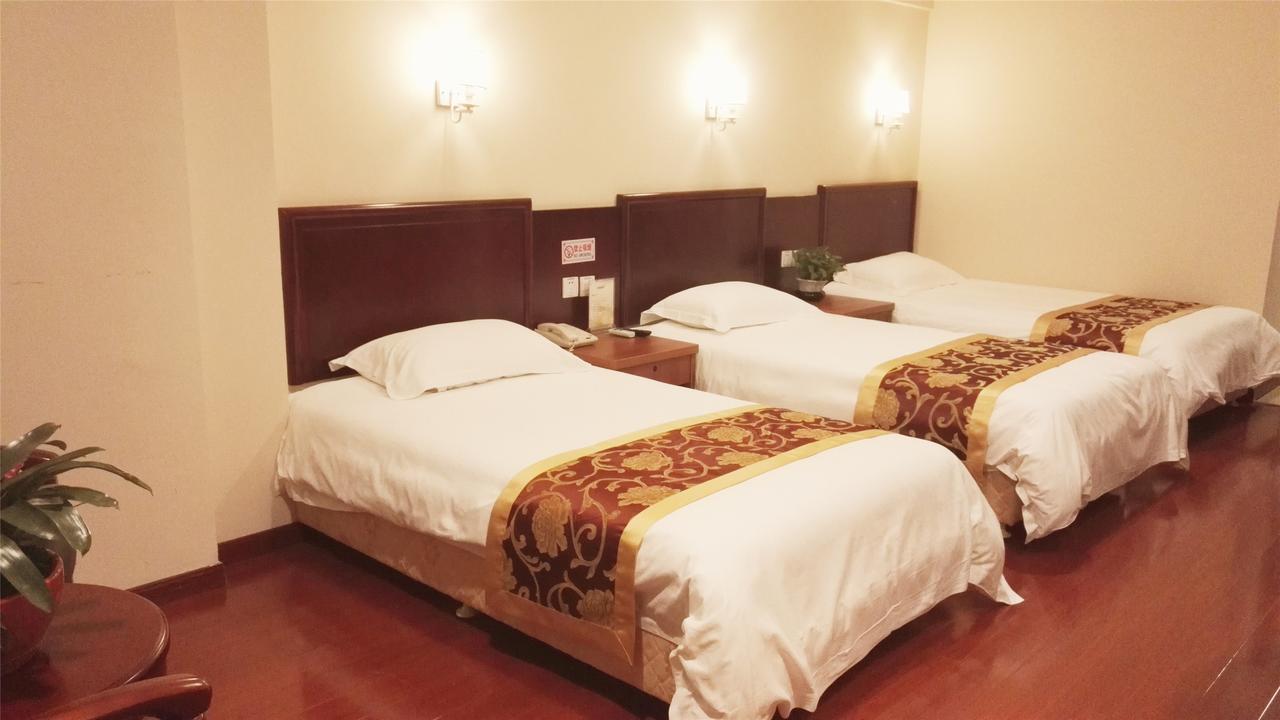 Greentree Inn Liaoning Dalian Development Zone Jinma Road Pedestrian Street Express Hotel Exterior photo